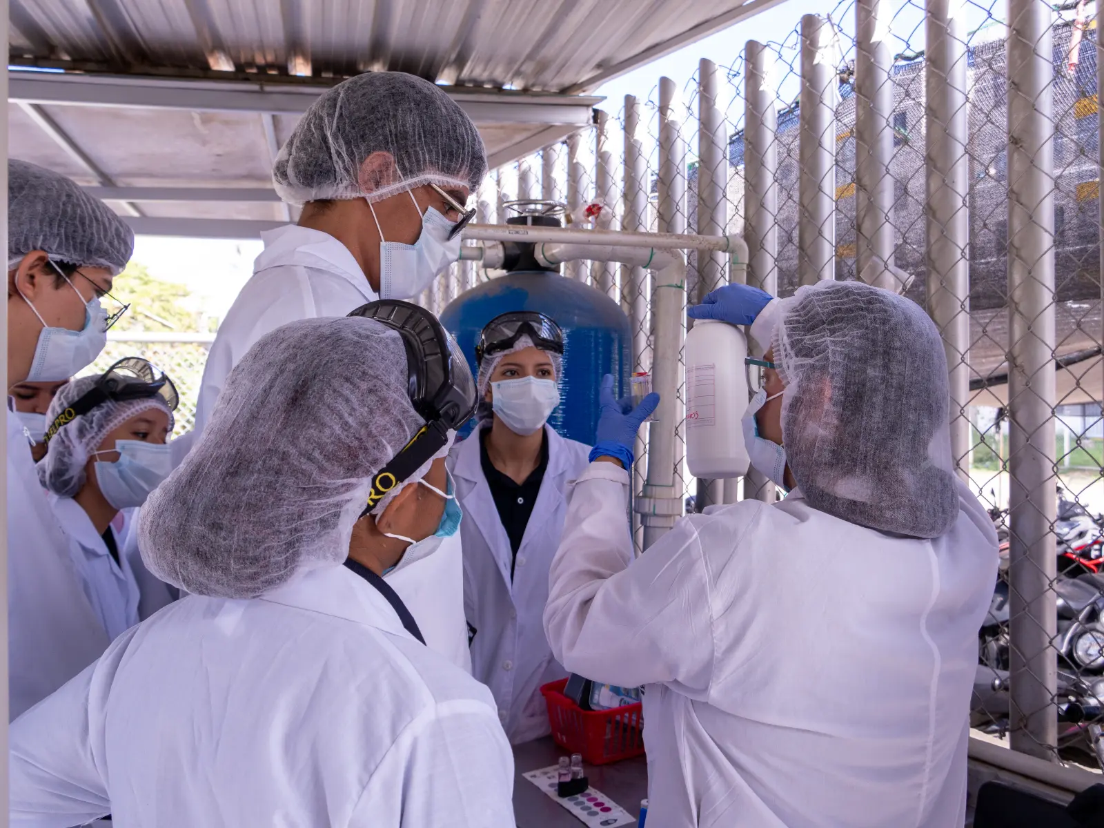 Alistamiento de Laboratorios de Análisis y Ensayos - foto 3