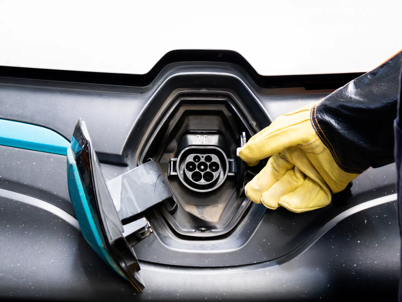 Mantenimiento de Sistemas de Propulsión Eléctrica e Híbrida Automotriz - foto 6